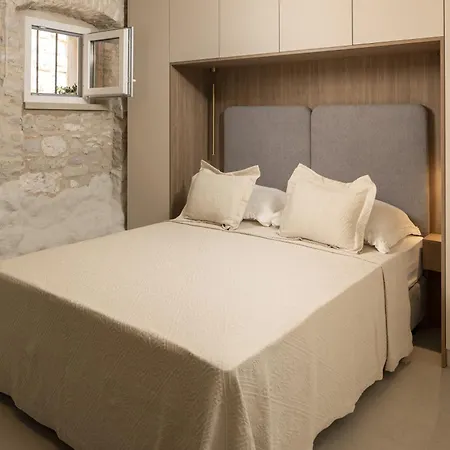 Maja Aurelia In The Centre With A Large Private 60 M2 Terrace * Hvar Town
