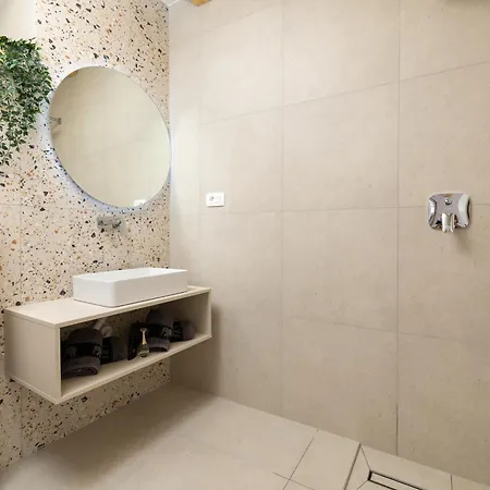 Apartment Maja Aurelia In The Centre With A Large Private 60 M2 Terrace *
