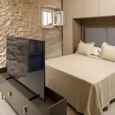 Maja Aurelia In The Centre With A Large Private 60 M2 Terrace Hvar Town