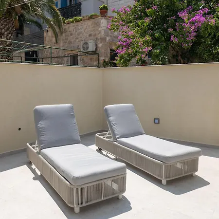 Maja Aurelia In The Centre With A Large Private 60 M2 Terrace * Хвар