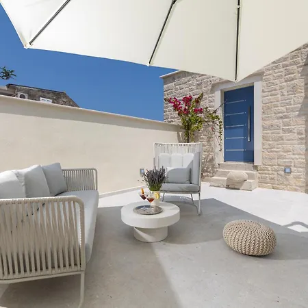 Maja Aurelia In The Centre With A Large Private 60 M2 Terrace Appartement Hvar Town