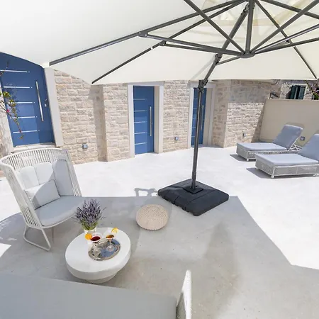Maja Aurelia In The Centre With A Large Private 60 M2 Terrace Hvar Town